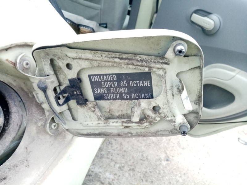 Recambio de tapa exterior combustible para nissan micra iii (k12) 1.4 16v referencia OEM IAM   