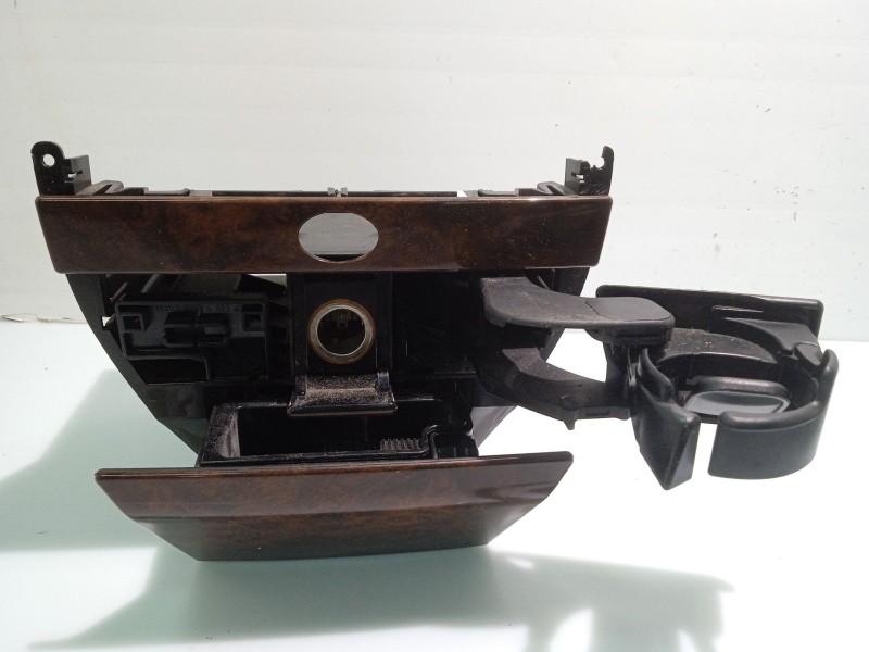 Recambio de moldura para rover serie 75 (rj) referencia OEM IAM YUD100941ANV  