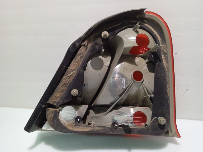 Recambio de piloto trasero izquierdo para rover serie 75 (rj) referencia OEM IAM XFB101310  