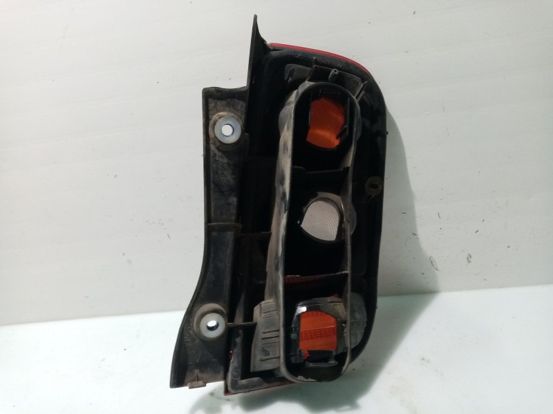Recambio de piloto trasero izquierdo para nissan micra iii (k12) 1.4 16v referencia OEM IAM 26555AX720  