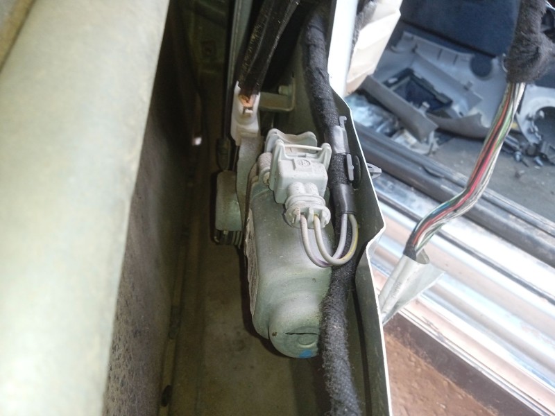 Recambio de elevalunas delantero izquierdo para rover serie 75 (rj) referencia OEM IAM CUH102351  