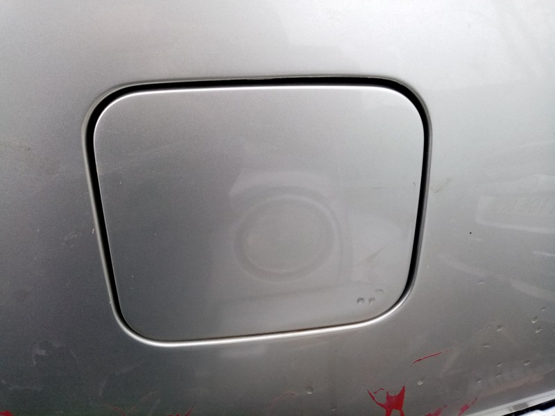 Recambio de tapa exterior combustible para toyota prius (nhw20) 1.5 cat referencia OEM IAM 7735047020  