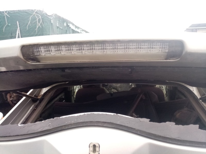 Recambio de luz central de freno para toyota prius (nhw20) 1.5 cat referencia OEM IAM 8157047040  