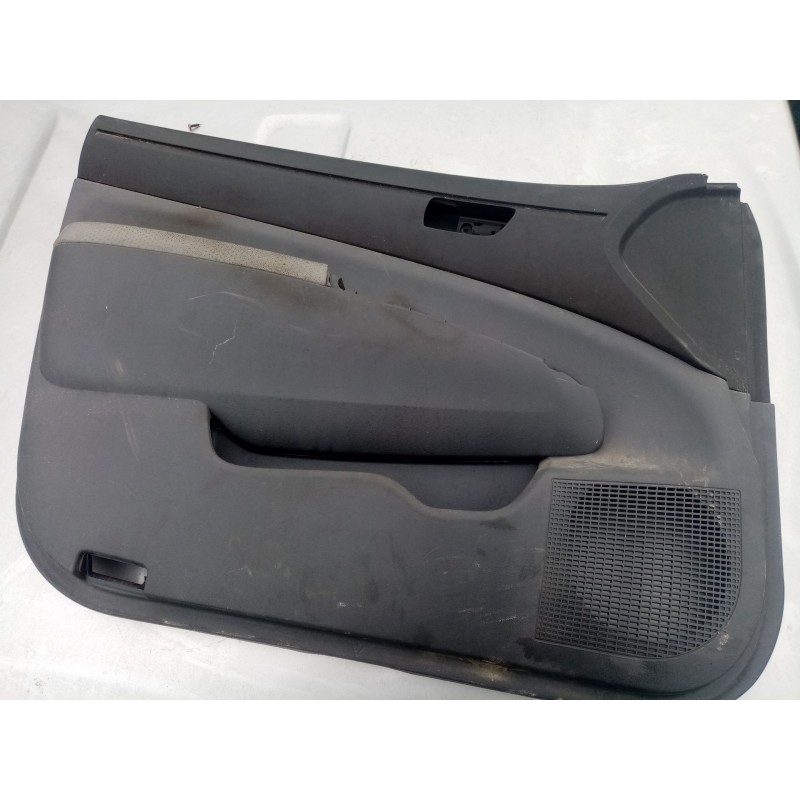 Recambio de guarnecido puerta delantera izquierda para toyota prius (nhw20) 1.5 cat referencia OEM IAM 6762047070E1  