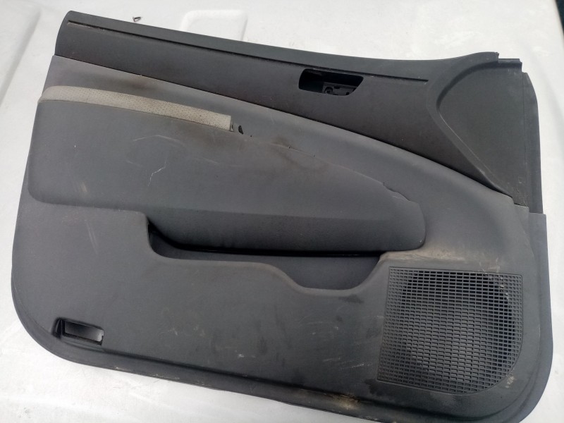 Recambio de guarnecido puerta delantera izquierda para toyota prius (nhw20) 1.5 cat referencia OEM IAM 6762047070E1  