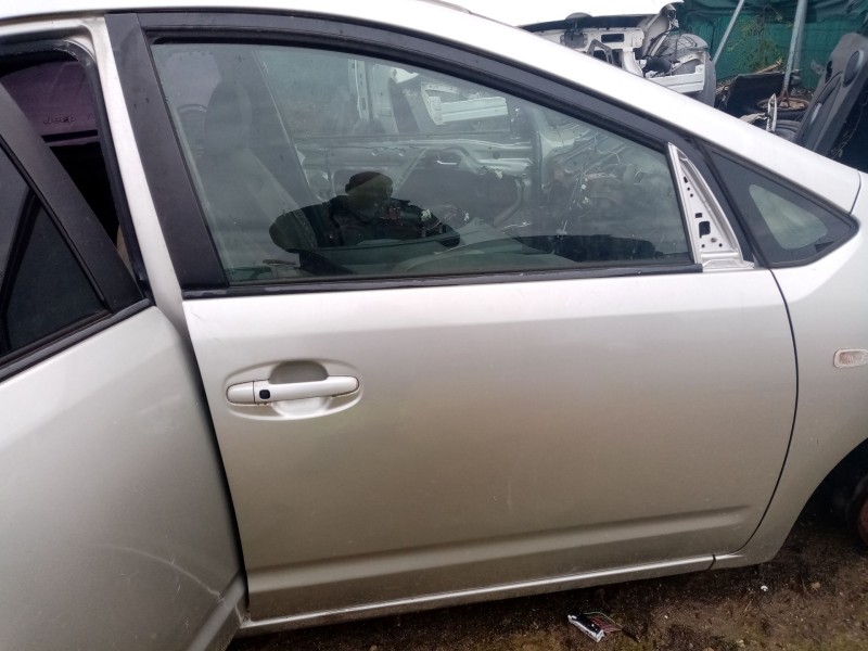 Recambio de puerta delantera derecha para toyota prius (nhw20) 1.5 cat referencia OEM IAM 6700147040  