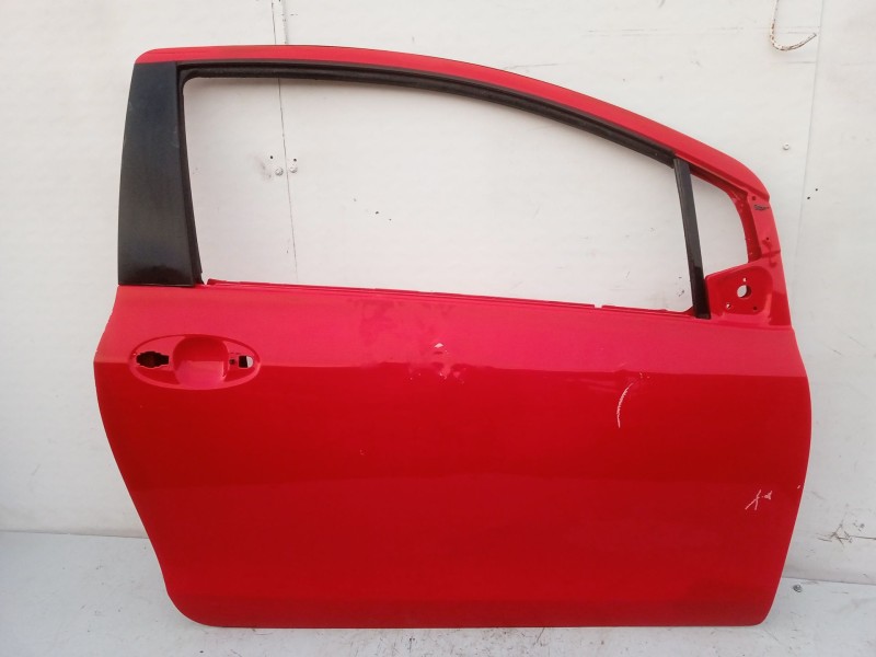 Recambio de puerta delantera derecha para toyota yaris (ksp9/scp9/nlp9) referencia OEM IAM 670010D180  