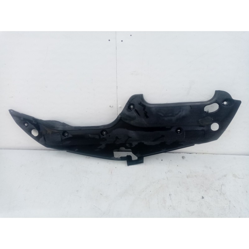 Recambio de moldura para toyota prius (nhw20) 1.5 cat referencia OEM IAM 621047030  