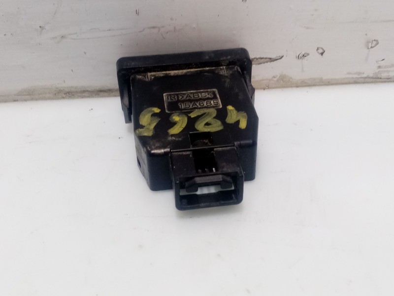 Recambio de interruptor para toyota prius (nhw20) 1.5 cat referencia OEM IAM 15A685  