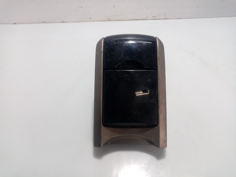 Recambio de posavasos para toyota prius (nhw20) 1.5 cat referencia OEM IAM 1A823006G  