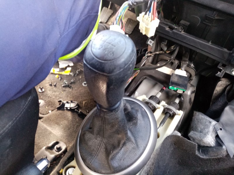 Recambio de palanca cambio para hyundai i20 i (pb, pbt) 1.1 crdi referencia OEM IAM 437001J300RY  