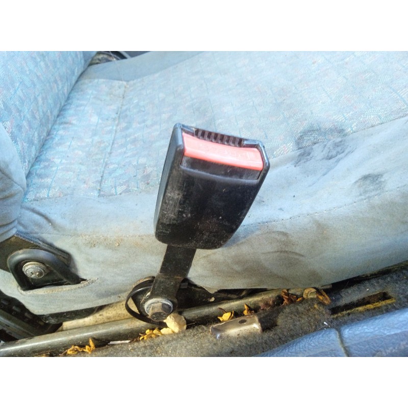 Recambio de anclaje cinturon delantero izquierdo para suzuki vitara (et) hdi (se 420hdi) referencia OEM IAM 8490285CA0  