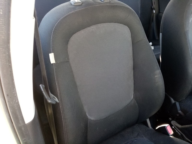 Recambio de asiento delantero derecho para hyundai i20 i (pb, pbt) 1.1 crdi referencia OEM IAM 884004P310PCL  882004P200PCL