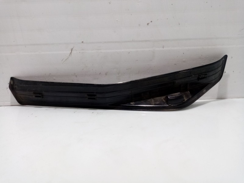 Recambio de moldura puerta trasera izquierda para bmw 3 (e46) 320 d referencia OEM IAM 51138208451  