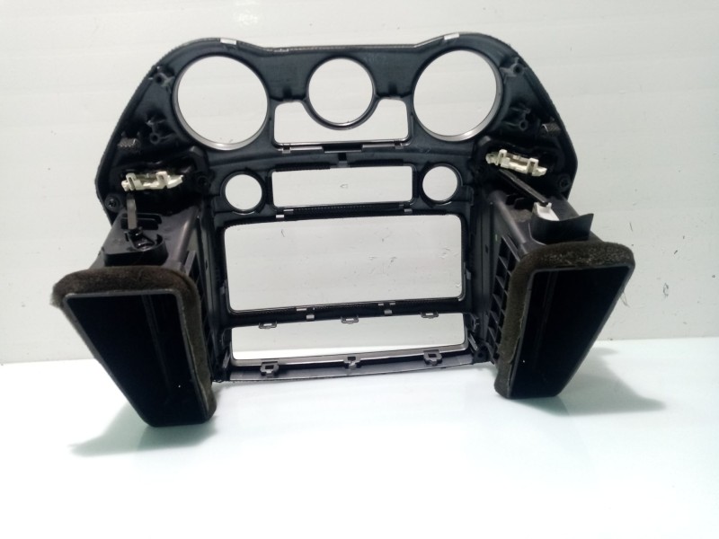 Recambio de moldura para hyundai i20 i (pb, pbt) 1.1 crdi referencia OEM IAM 847401J630RA5  