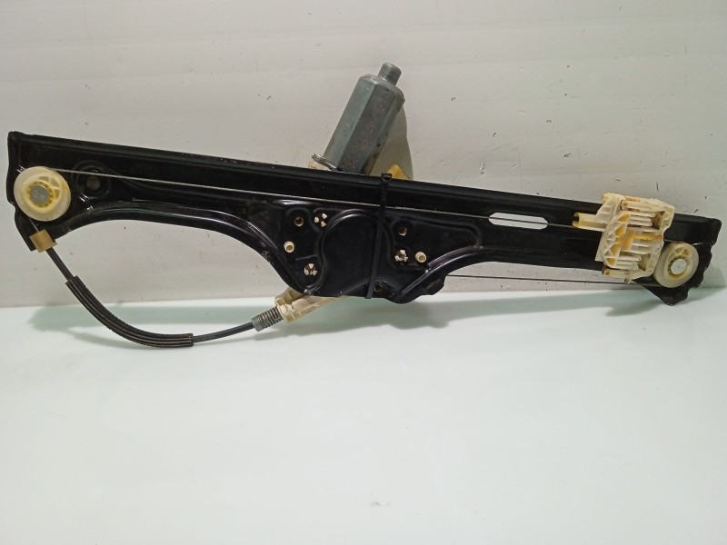 Recambio de elevalunas trasero derecho para bmw x5 (e70) 3.0 d referencia OEM IAM 51357166382 67627267691 