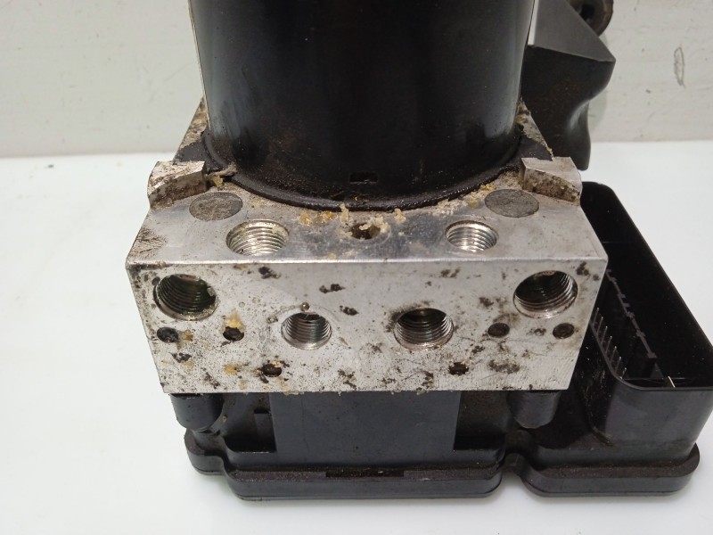 Recambio de abs para ford focus iii 1.6 ti referencia OEM IAM BV612C405AF 1847182 10096101403