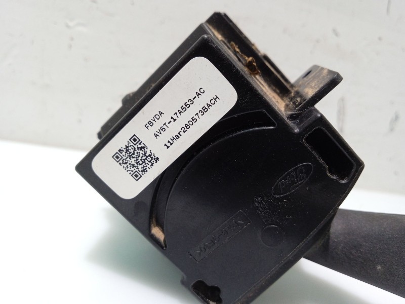 Recambio de mando limpia para ford focus iii 1.6 ti referencia OEM IAM AV6T17A553AC  