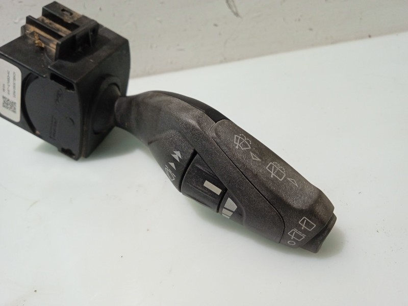 Recambio de mando limpia para ford focus iii 1.6 ti referencia OEM IAM AV6T17A553AC  