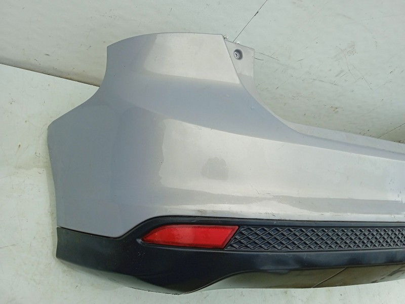 Recambio de paragolpes trasero para ford focus iii 1.6 ti referencia OEM IAM 1705332  