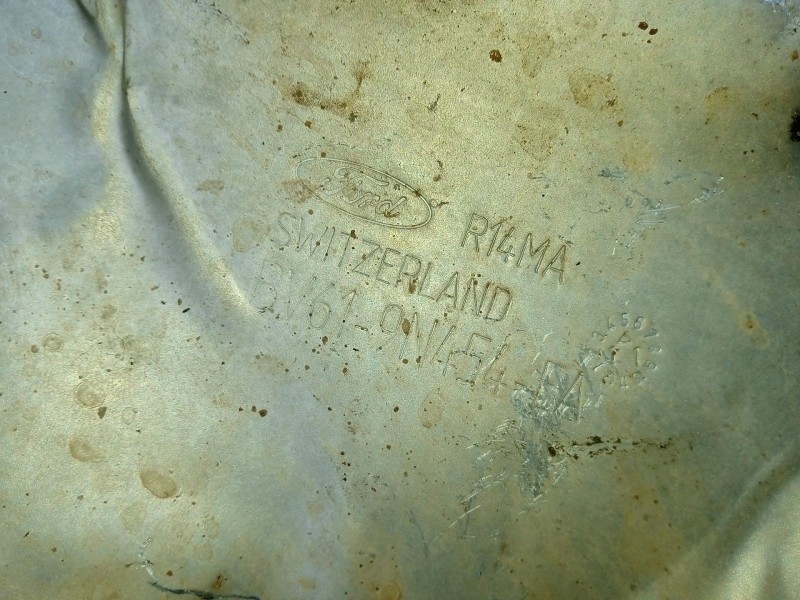 Recambio de moldura para ford focus iii 1.6 ti referencia OEM IAM BV619N454EA  