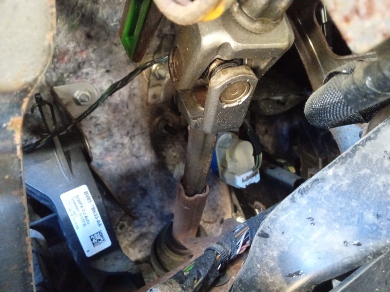 Recambio de columna direccion para ford focus iii 1.6 ti referencia OEM IAM 1871979  