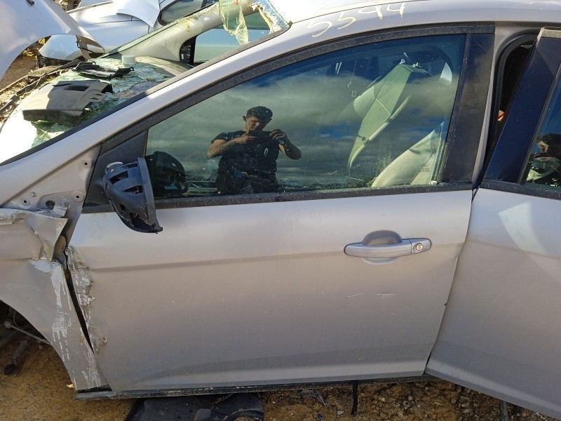 Recambio de puerta delantera izquierda para ford focus iii 1.6 ti referencia OEM IAM 2147846  