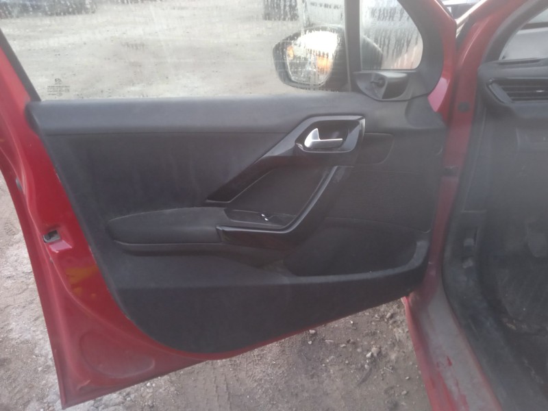 peugeot 208 i (ca_, cc_) del año 2015