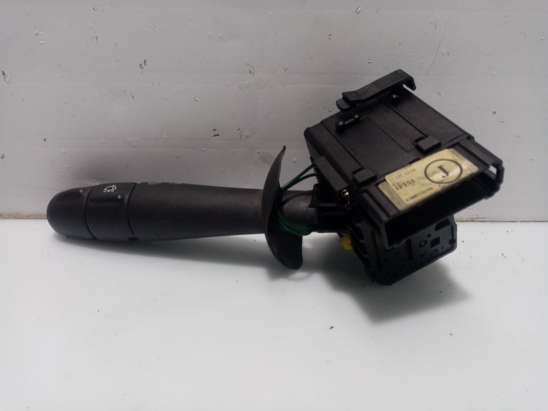 Recambio de mando limpia para renault twingo ii (cn0_) 1.5 dci (cn0e) referencia OEM IAM 7701048915  