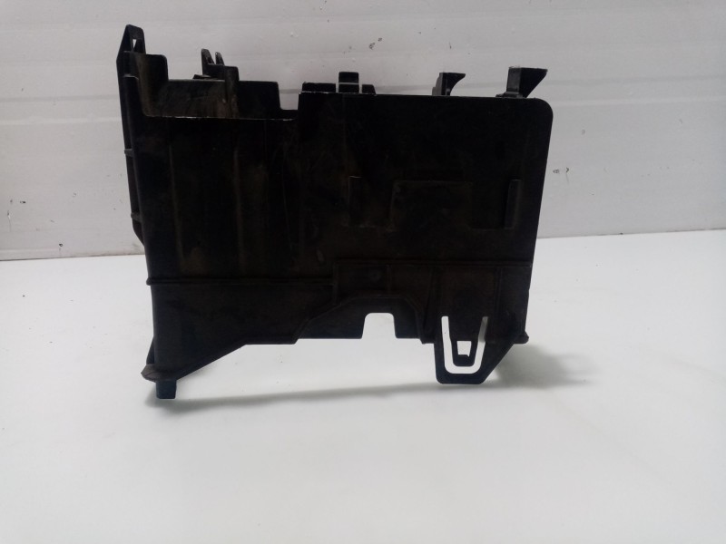 Recambio de moldura para renault twingo ii (cn0_) 1.5 dci (cn0e) referencia OEM IAM 8200654694  