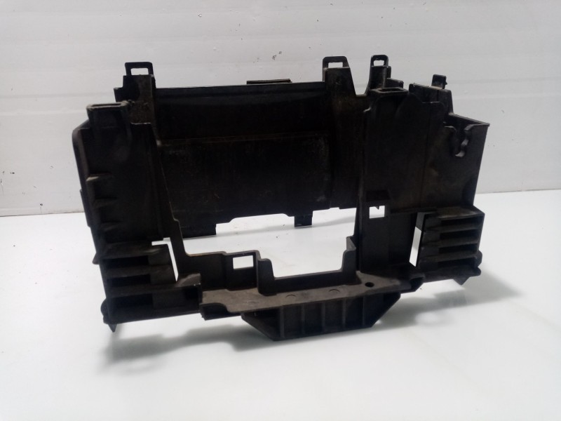 Recambio de moldura para renault twingo ii (cn0_) 1.5 dci (cn0e) referencia OEM IAM 8200654694  