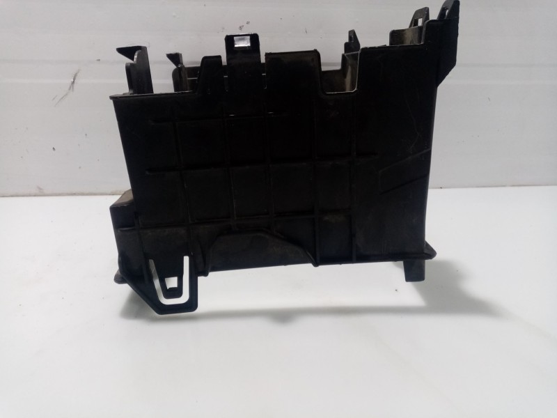 Recambio de moldura para renault twingo ii (cn0_) 1.5 dci (cn0e) referencia OEM IAM 8200654694  