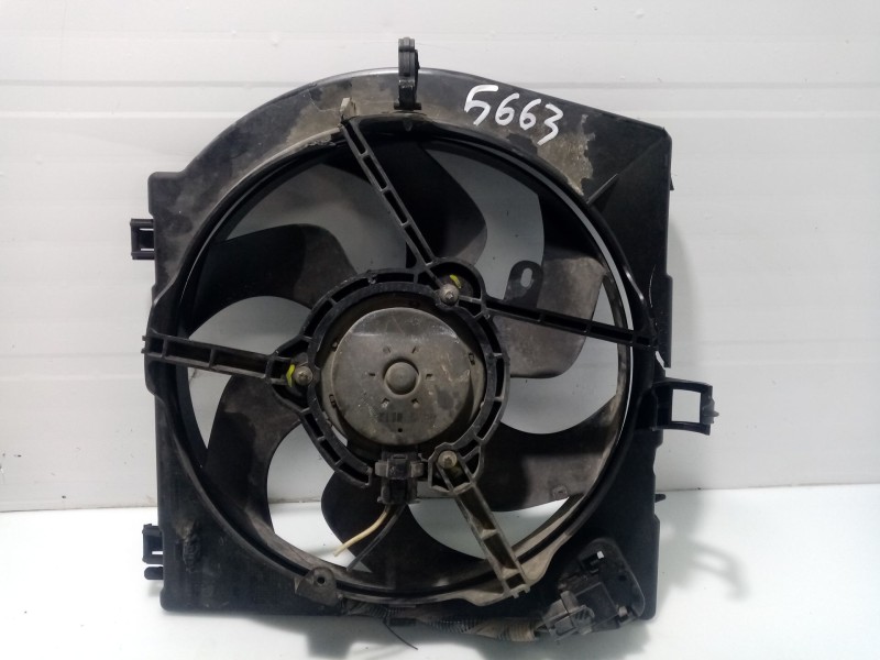 Recambio de electroventilador para renault twingo ii (cn0_) 1.5 dci (cn0e) referencia OEM IAM 7701068310  