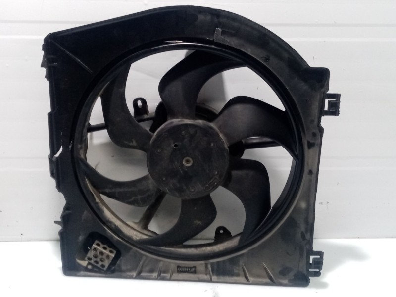 Recambio de electroventilador para renault twingo ii (cn0_) 1.5 dci (cn0e) referencia OEM IAM 7701068310  