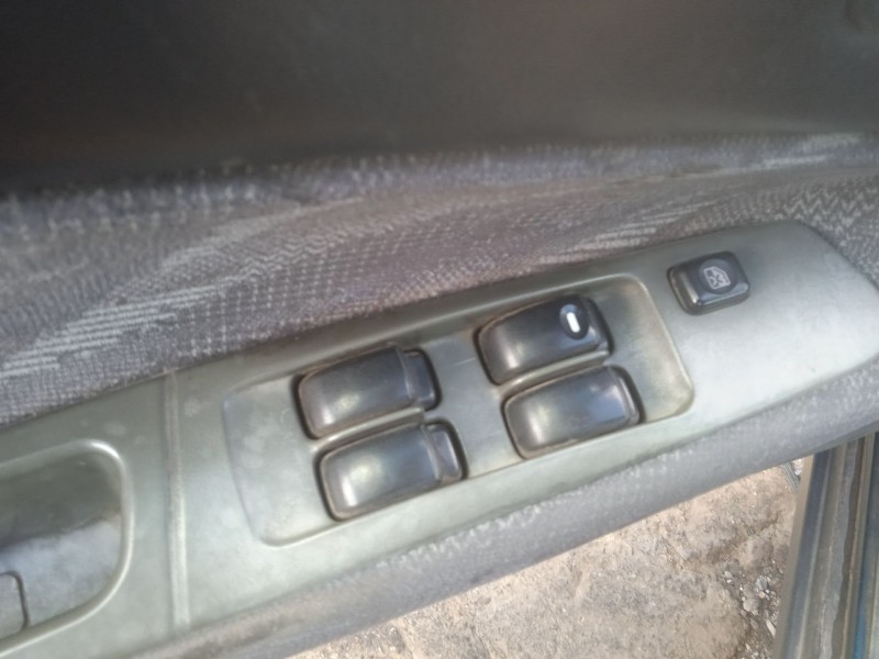 mitsubishi galant viii (ea_) del año 2000