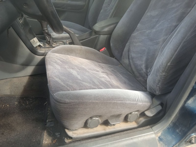 mitsubishi galant viii (ea_) del año 2000