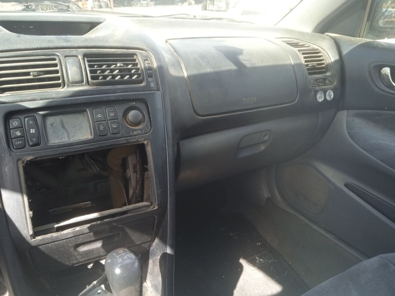 mitsubishi galant viii (ea_) del año 2000