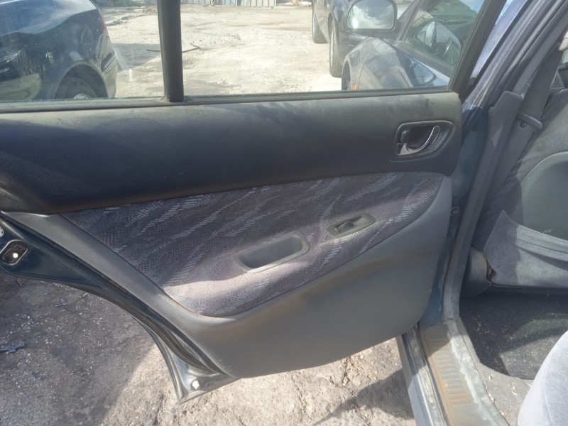 mitsubishi galant viii (ea_) del año 2000