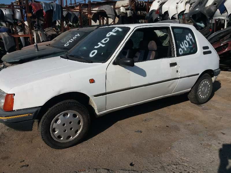 peugeot 205 berlina 1.8 diesel cat   |   0.83 - ... | 1983 | 58 cv / 43 kw del año 1983