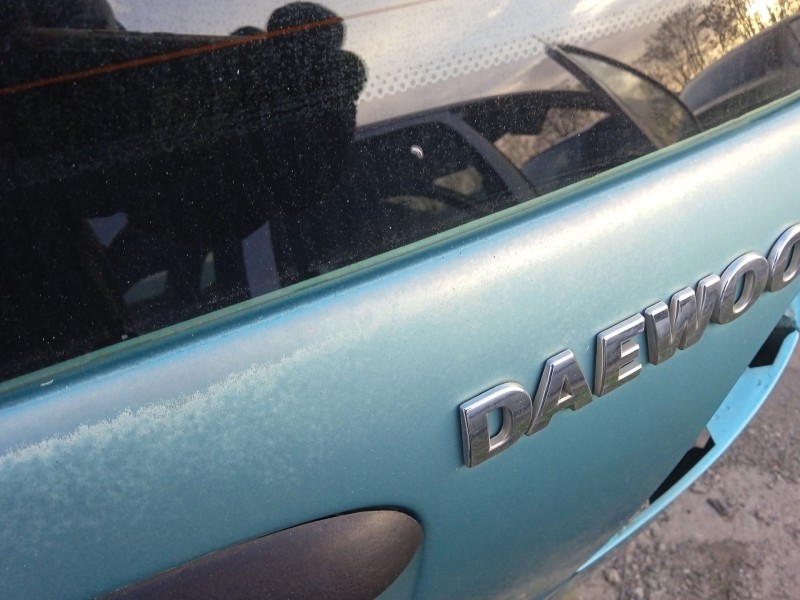 Recambio de porton trasero para daewoo matiz (m100, m150) 0.8 referencia OEM IAM 96569585  