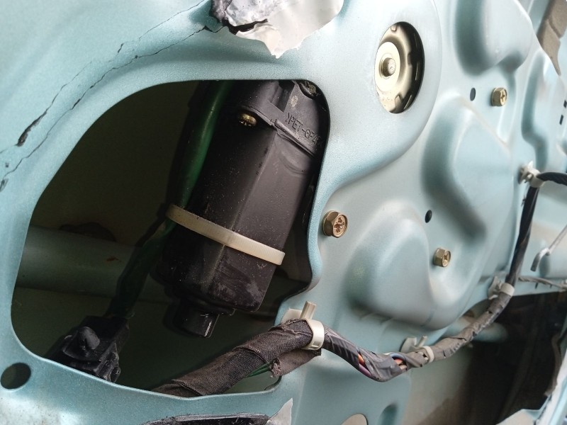 Recambio de elevalunas delantero derecho para daewoo matiz (m100, m150) 0.8 referencia OEM IAM 96314610  