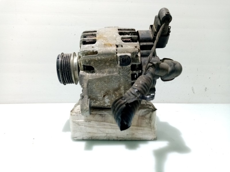 Recambio de alternador para kia cee´d referencia OEM IAM 373002A500  