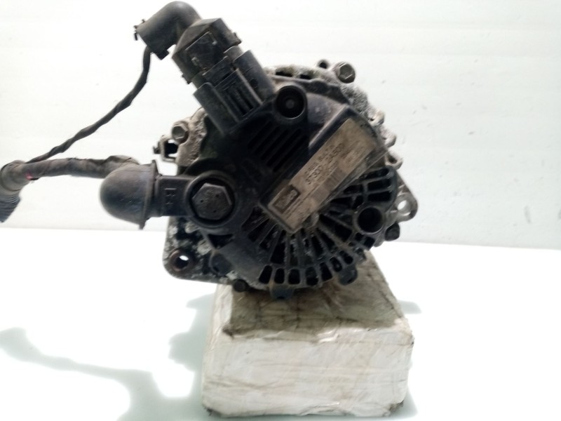 Recambio de alternador para kia cee´d referencia OEM IAM 373002A500  