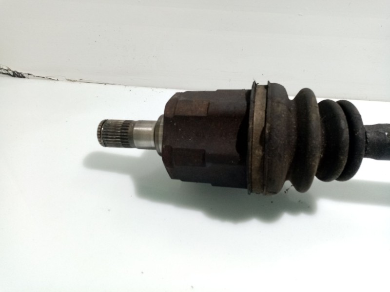 Recambio de transmision delantera derecha para kia cee´d referencia OEM IAM 495001H210  