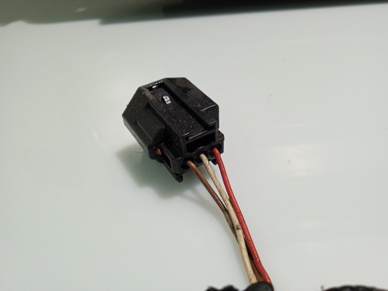 Recambio de moldura para ford focus iii 1.6 ti referencia OEM IAM BM518475AE  