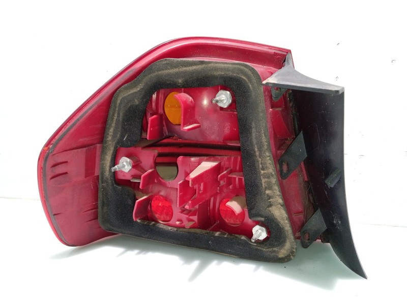 Recambio de piloto trasero derecho para bmw 3 (e90) 320 d referencia OEM IAM 63216937458  