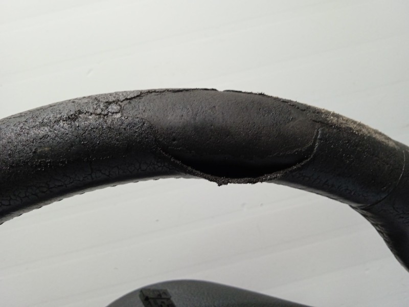 Recambio de volante para bmw 3 (e90) 320 d referencia OEM IAM 677137601  