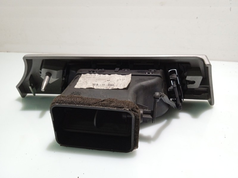 Recambio de rejilla aireadora para bmw 3 (e90) 320 d referencia OEM IAM 64226922633 6422692263308 14482110