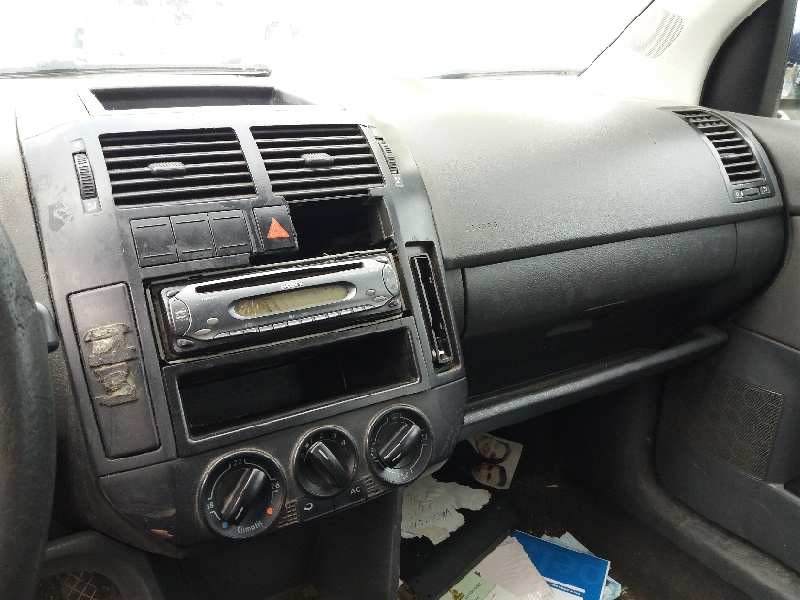 volkswagen polo (9n1) trendline   |   11.01 - 12.05 | 2001 - 2005 | 75 cv / 55 kw del año 2001