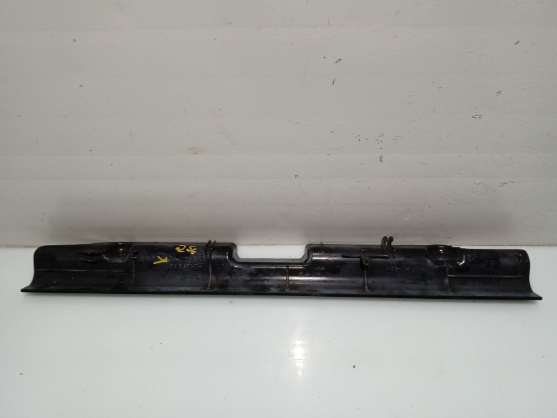 Recambio de moldura para bmw 3 (e90) 320 d referencia OEM IAM 711849005  